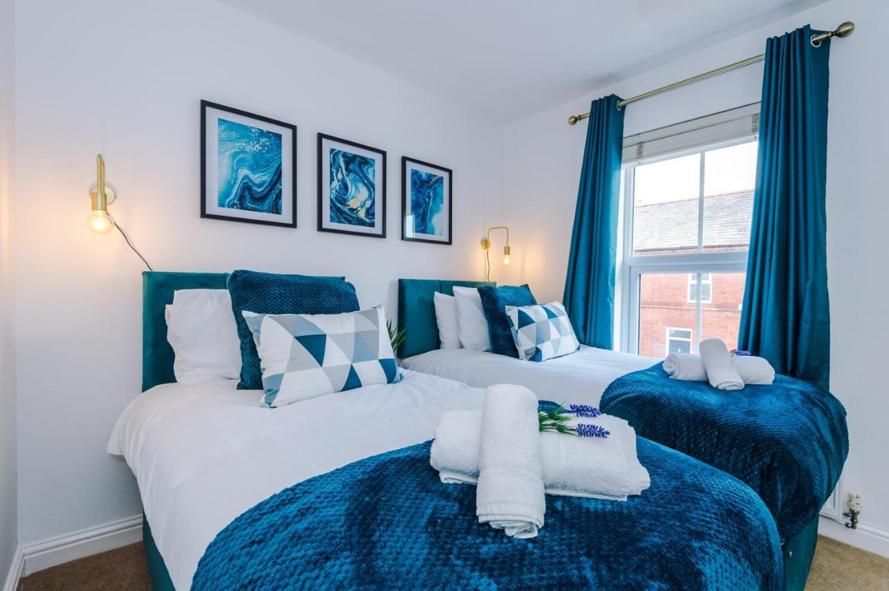 Pristine 2-Bed House In Chester By 53 Degrees Property, Ideal For Families & Small Groups, Great Location - Sleeps 6 Hough Green Extérieur photo